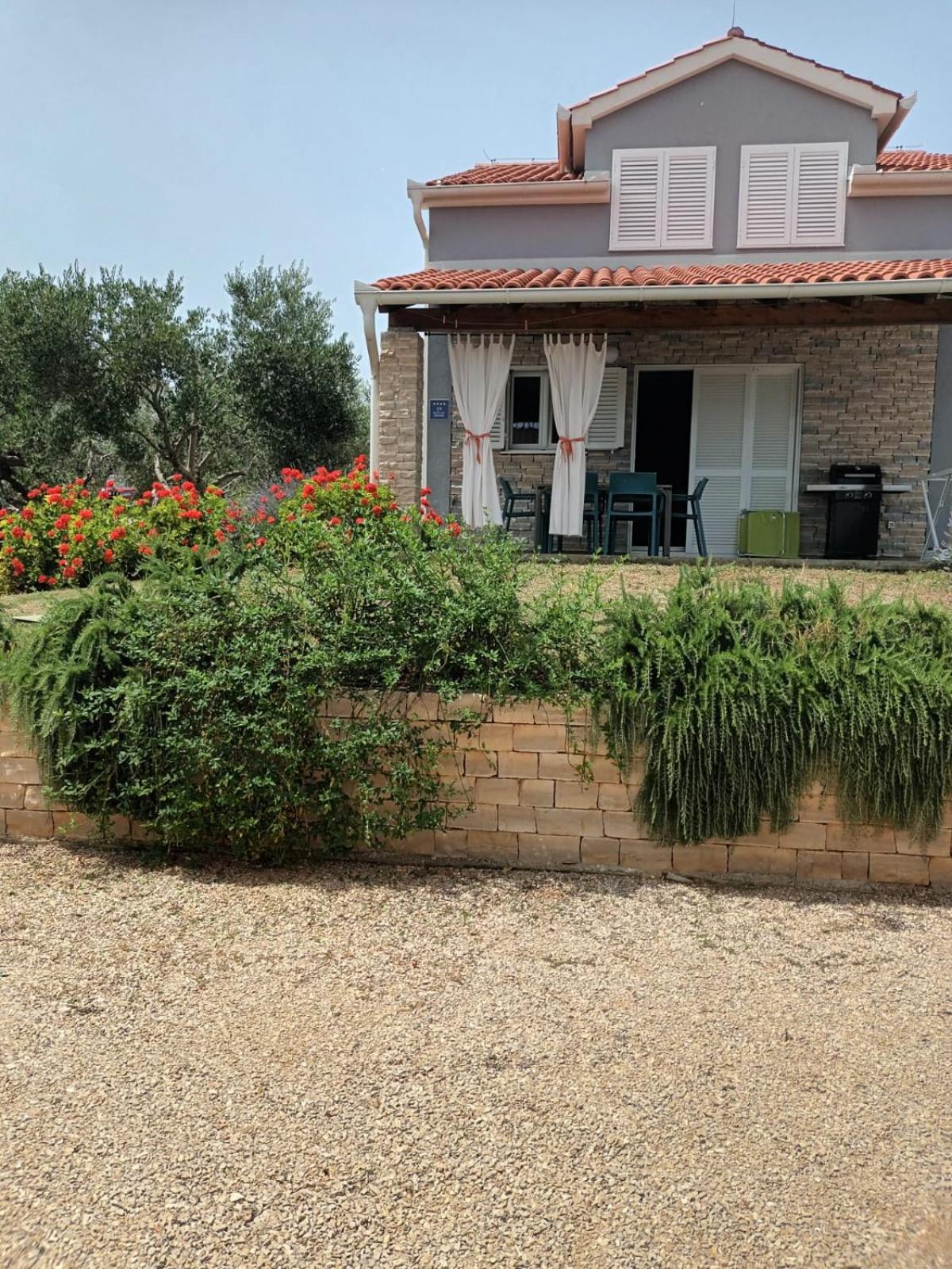 Villa Charm Tkon Ngoại thất bức ảnh