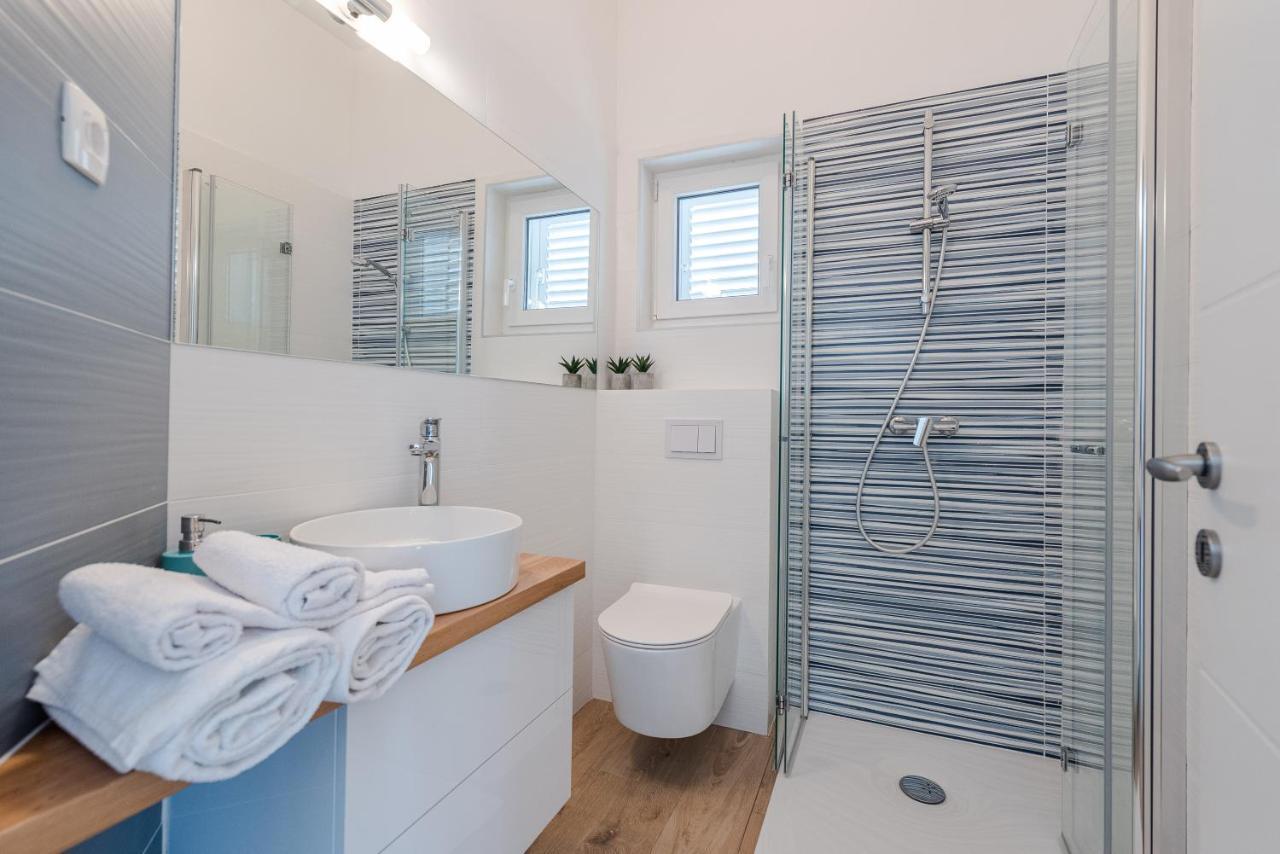 Villa Charm Tkon Ngoại thất bức ảnh