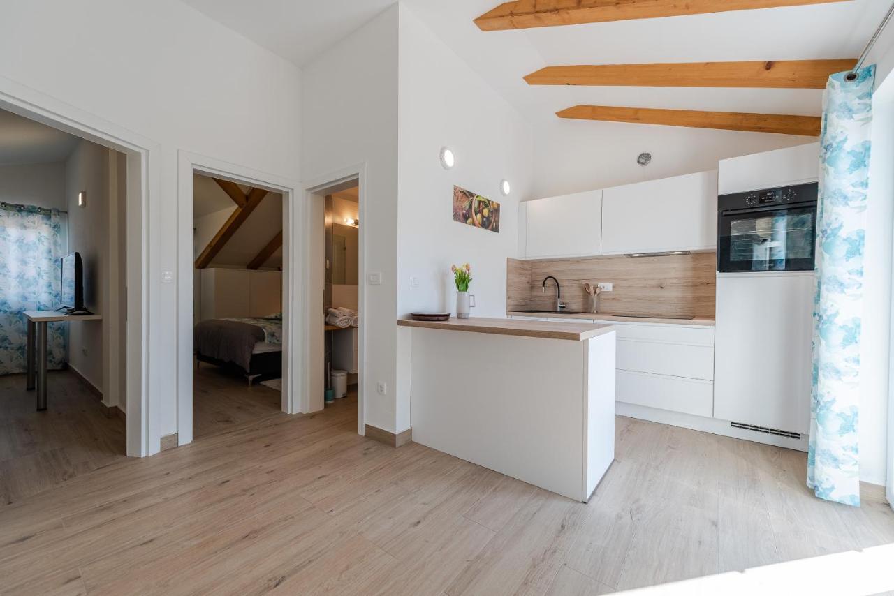 Villa Charm Tkon Ngoại thất bức ảnh